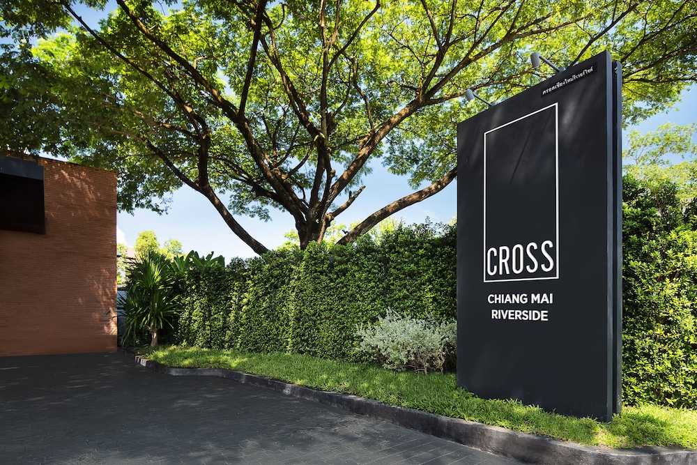 Cross Chiang Mai Riverside 6/72