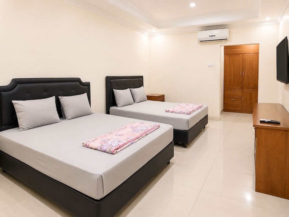 Satya Graha Hotel 23/79