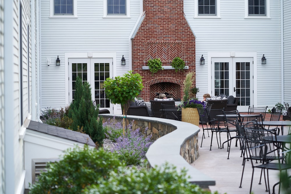 The Groton Inn 46/50
