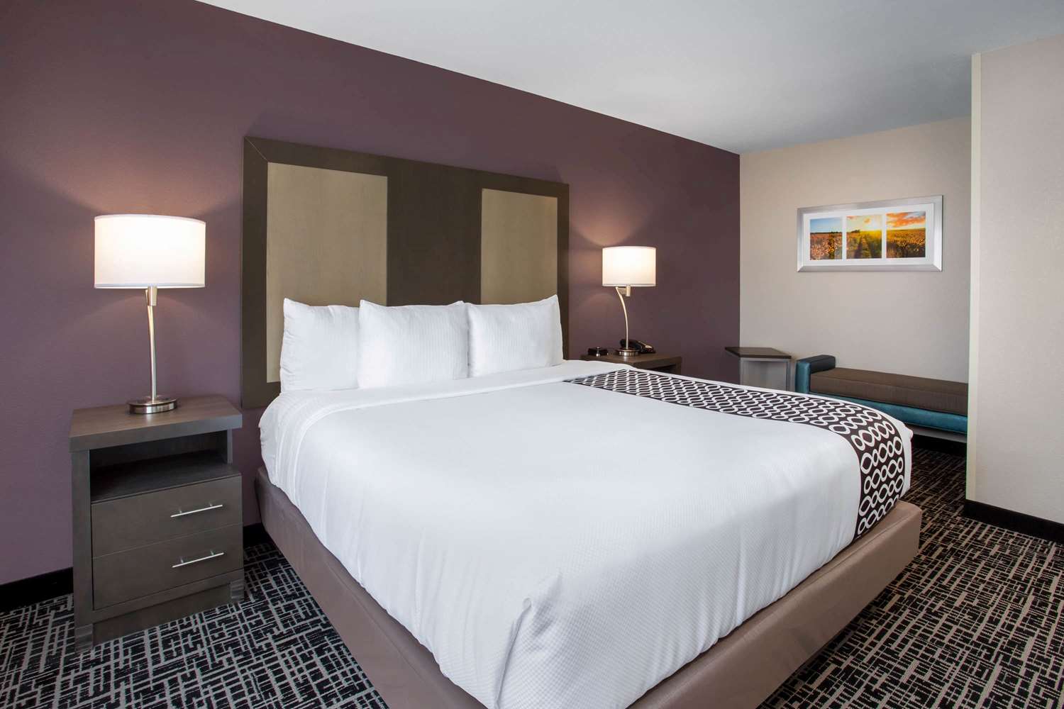 La Quinta Inn & Suites by Wyndham Wichita Airport 24/56