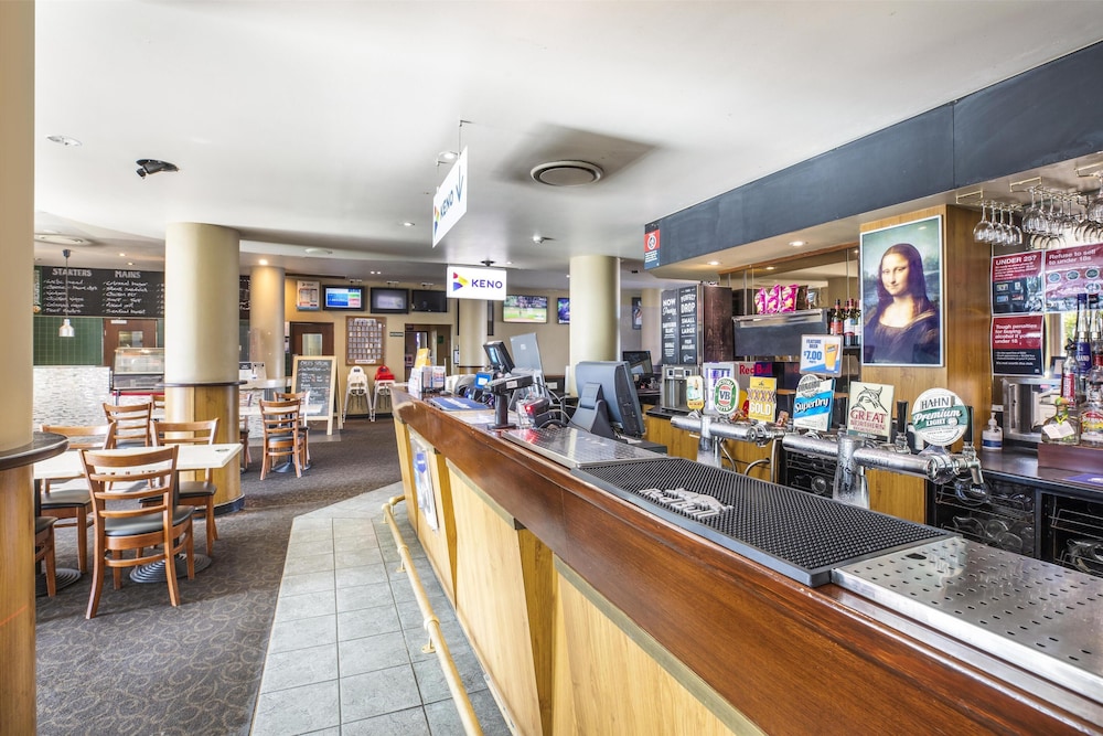 Pritchards Hotel 47/63