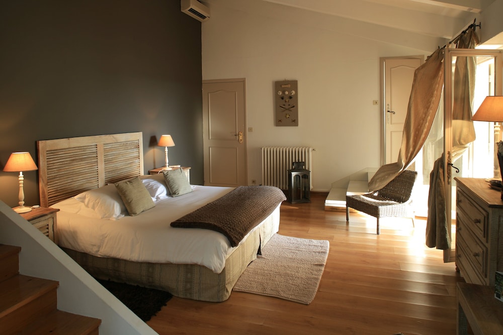 Suite, Double Bed