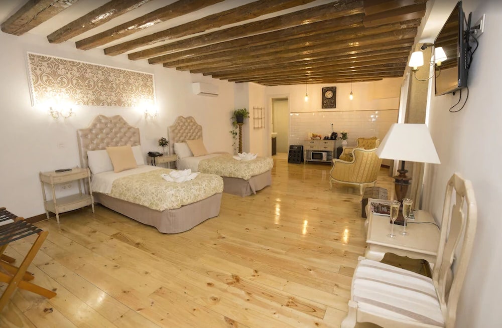 Hostal Central Palace Madrid 26/32