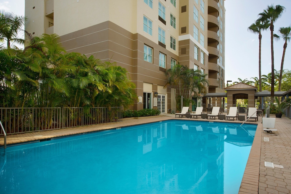 Staybridge Suites Miami Doral Area 1/55