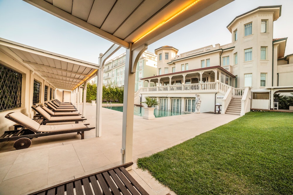 Hotel Carducci 76 10/75