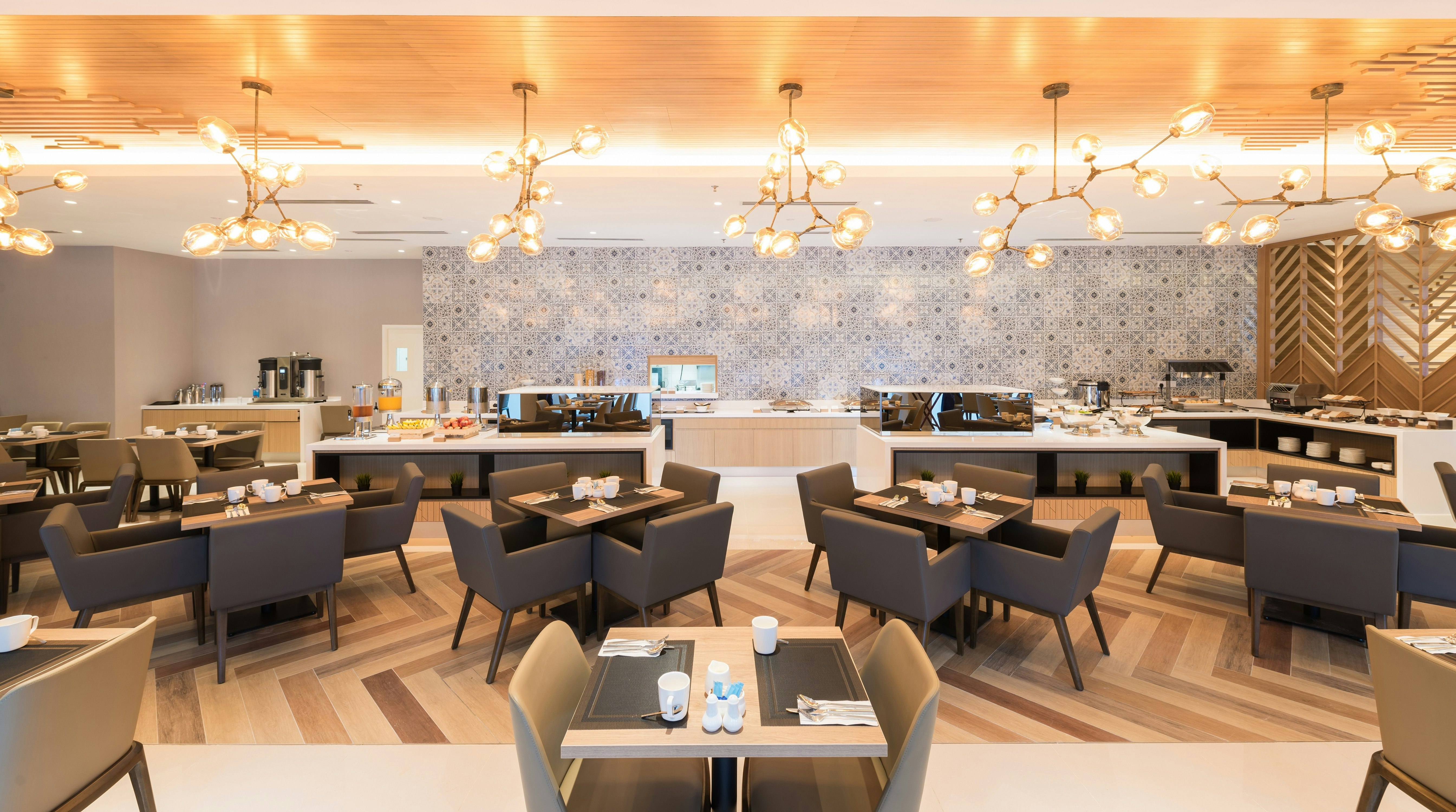 HILTON GARDEN INN KUALA LUMPUR JALAN TUANKU ABDUL RAHMAN NORTH 27/33
