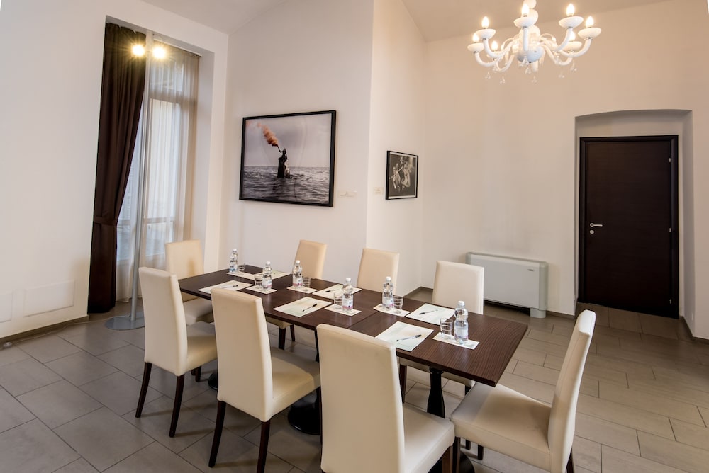 Santa Giulia Art Wine 60/69
