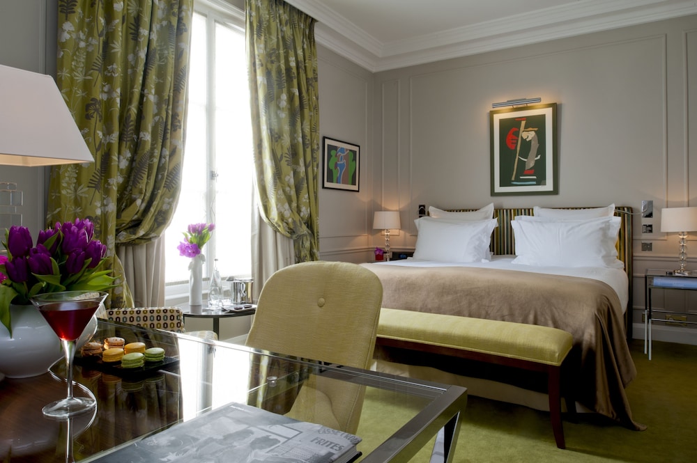 غرفة ديلوكس بسرير كينج، Le Burgundy Paris 9/10