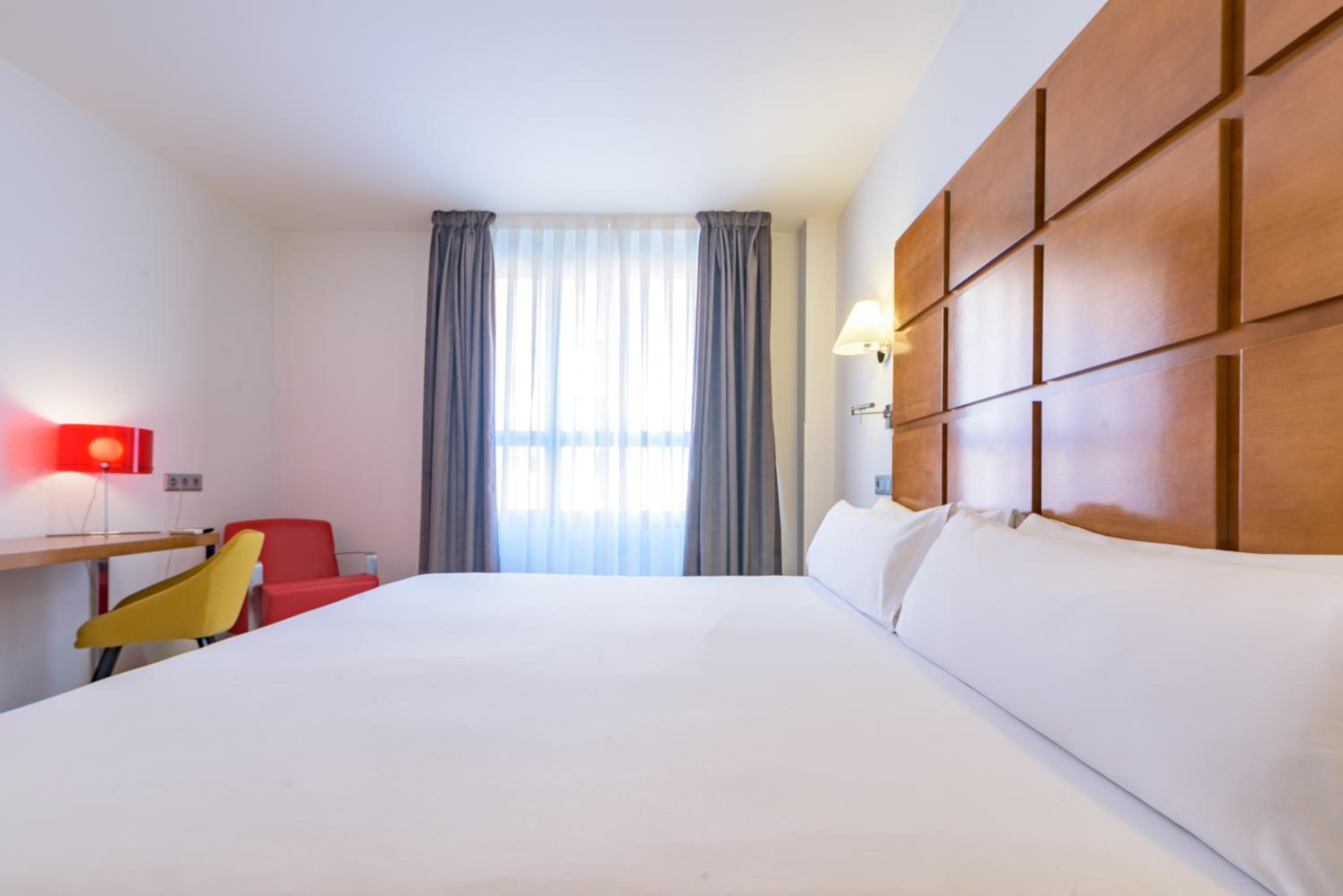 Room, Single