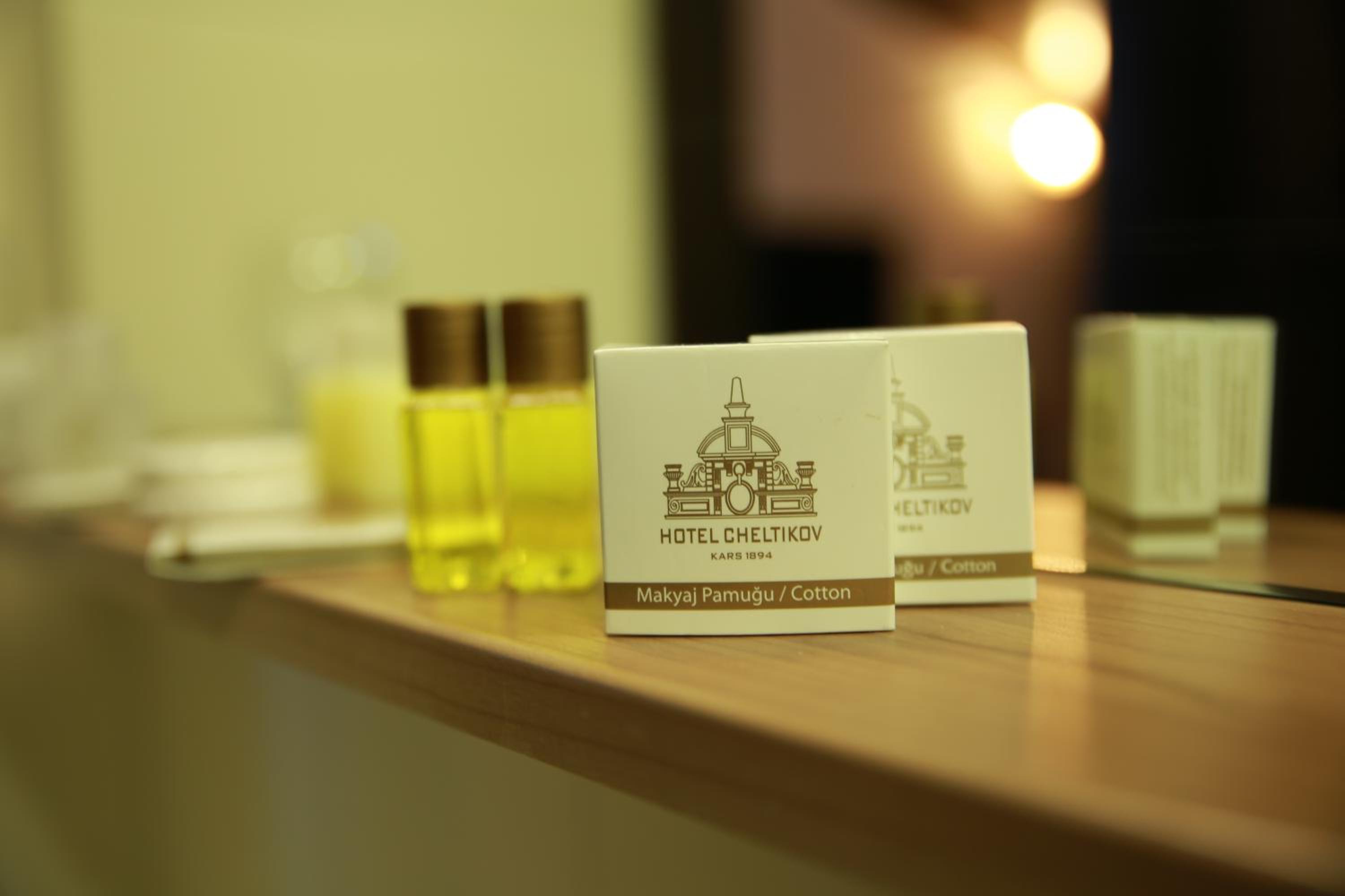 Cheltikov Hotel 24/45