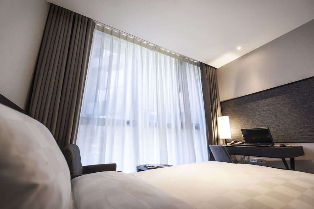 Platinum Hotel 31/71