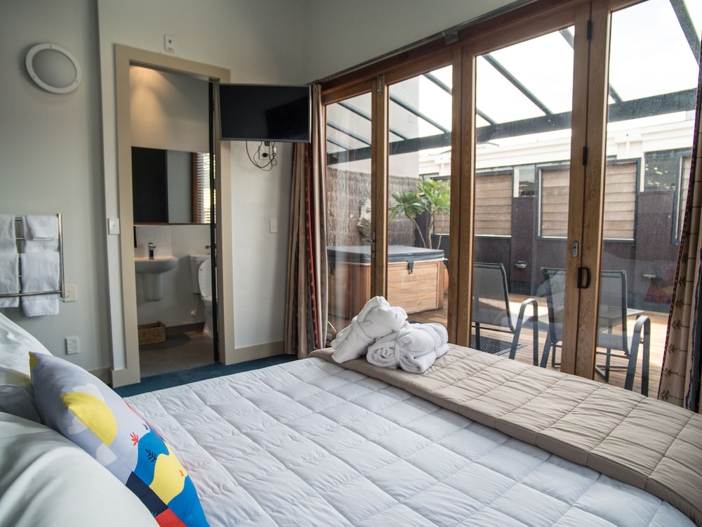 U Boutique Hotel Wellington, SureStay Collection by BW 27/68