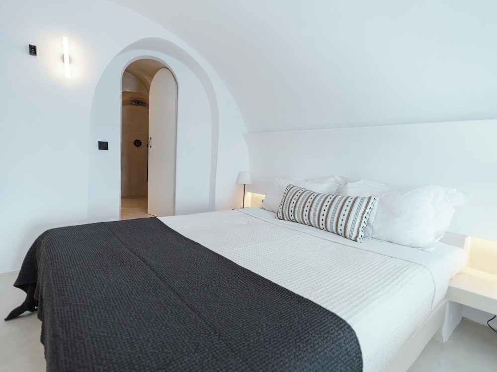 Maisonette, Queen Bed, Caldera View, Sofa, Hot Tub
