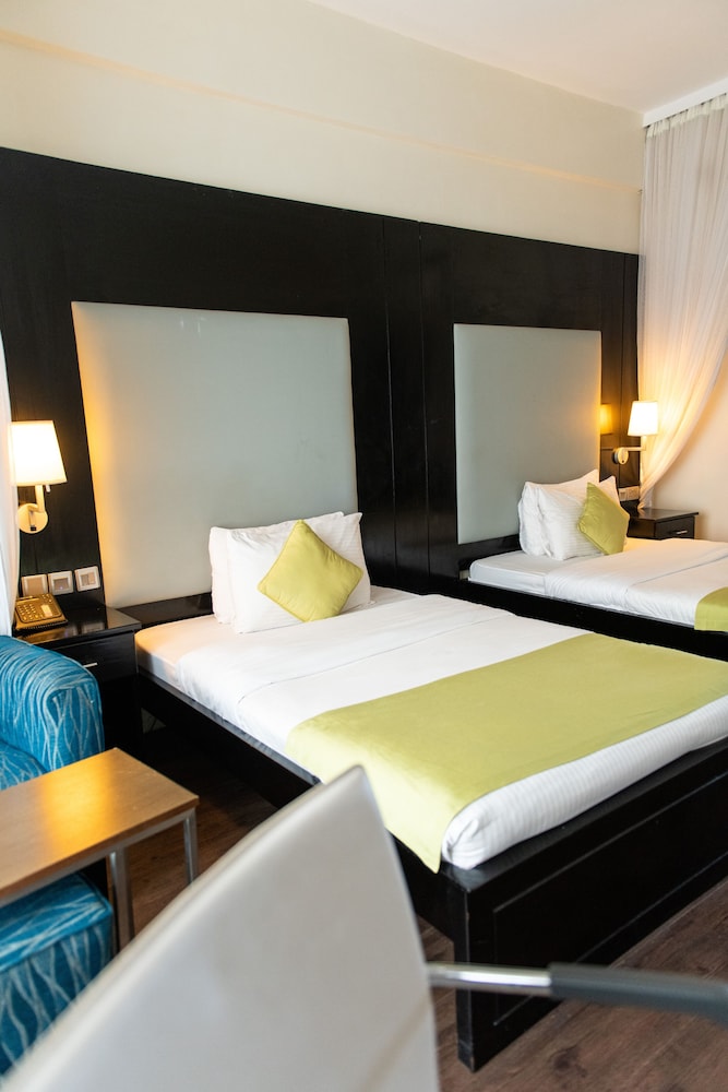 Acacia Premier Hotel 15/66