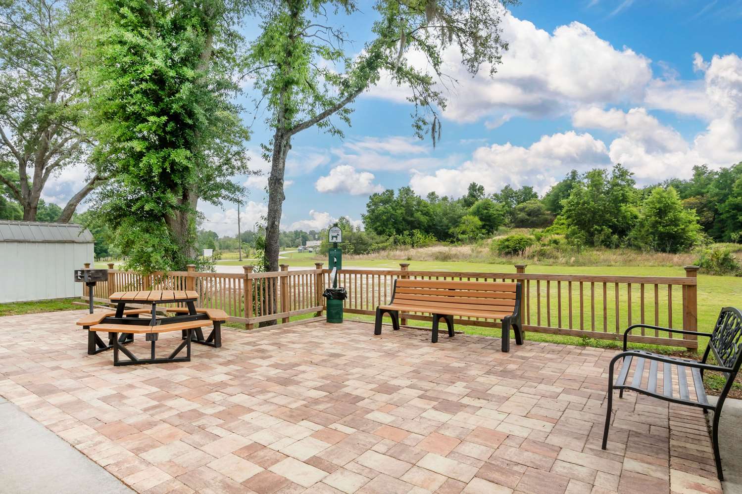 Microtel Inn and Suites by Wyndham Brooksville 49/53