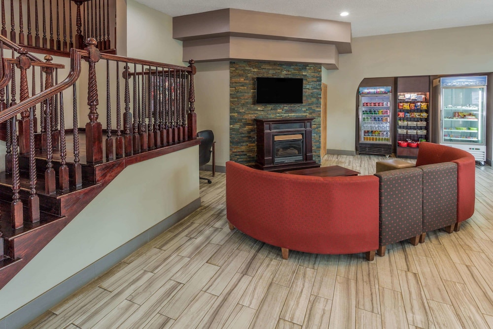 Ramada By Wyndham Hendersonville 13/22