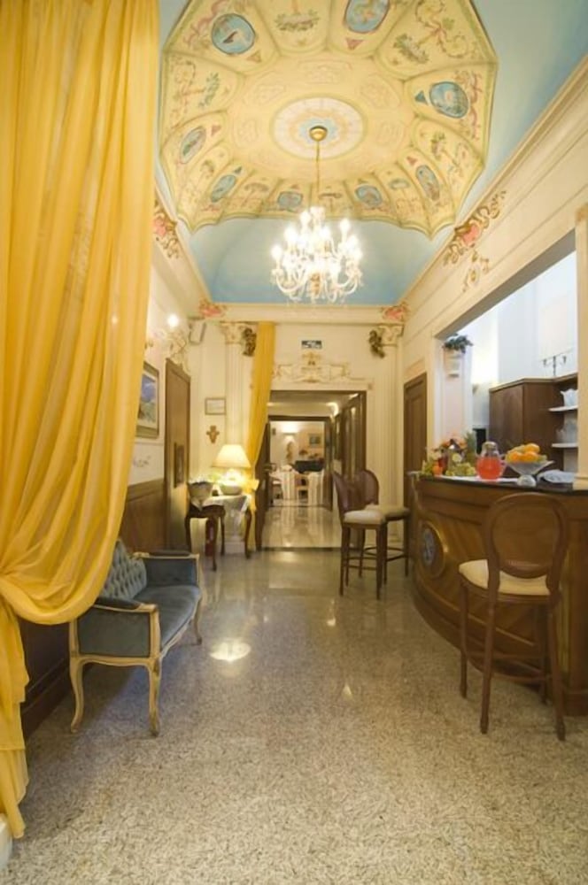 Hotel Alba 21/28