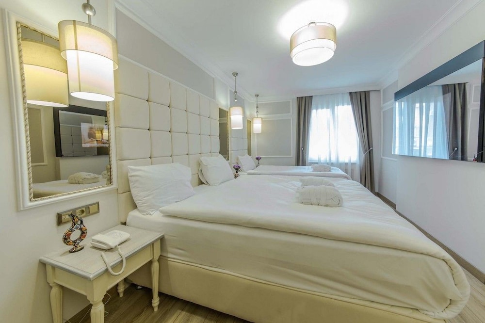 The Constantine Hotel 23/72