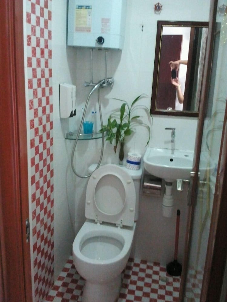 New London Hostel 22/29