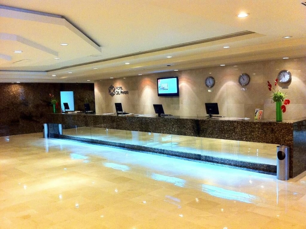 Del Prado Hotel 3/69