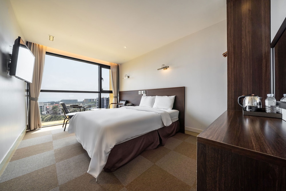 Sunrise Hotel 30/31