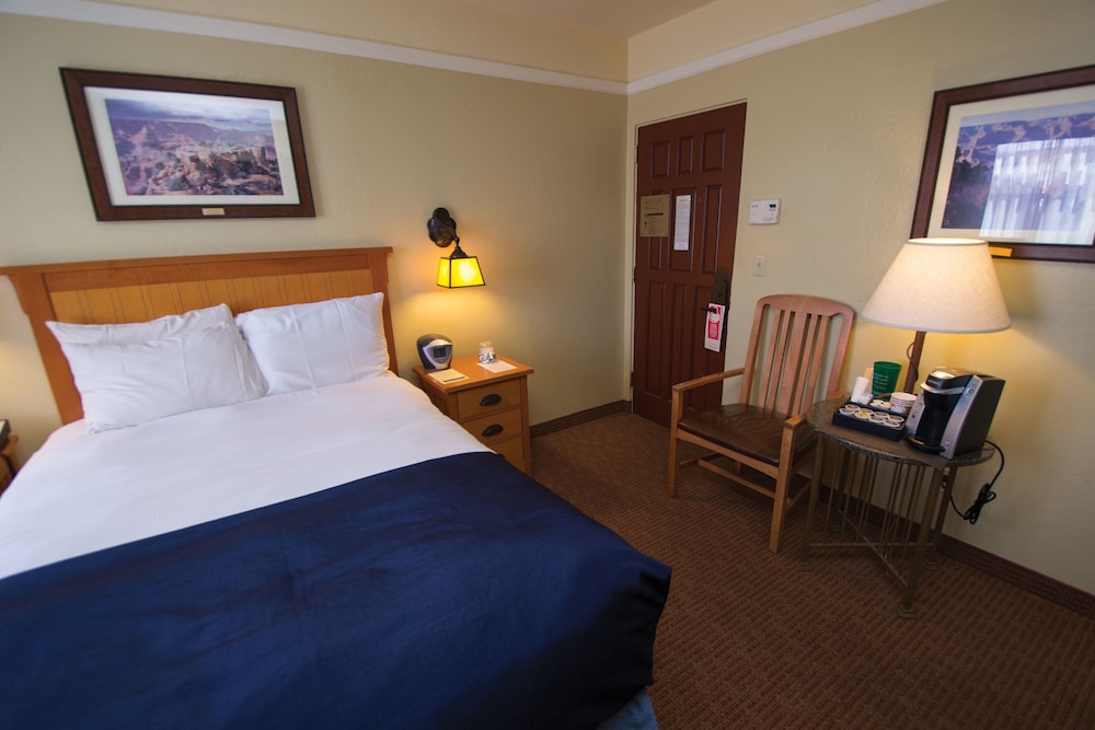 El Tovar Hotel 4/33