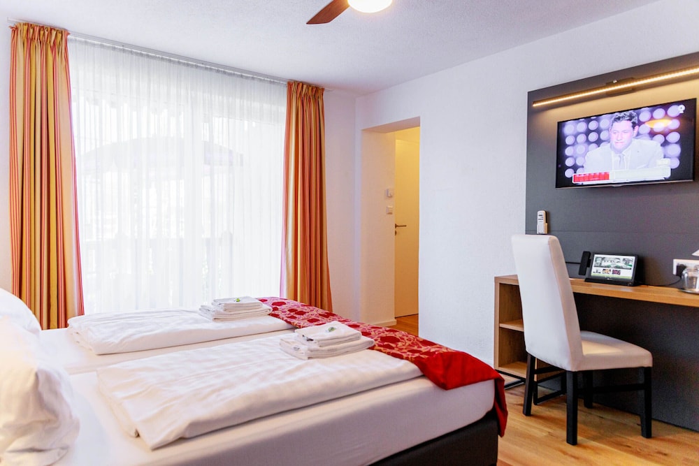 Bodensee Hotel Kreuz 14/50