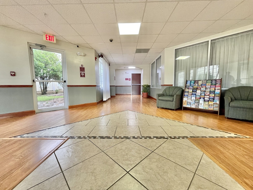 FairBridge Inn & Suites Cleburne 13/62