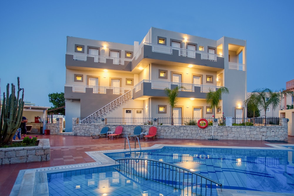 AMARA SEASIDE 4/44