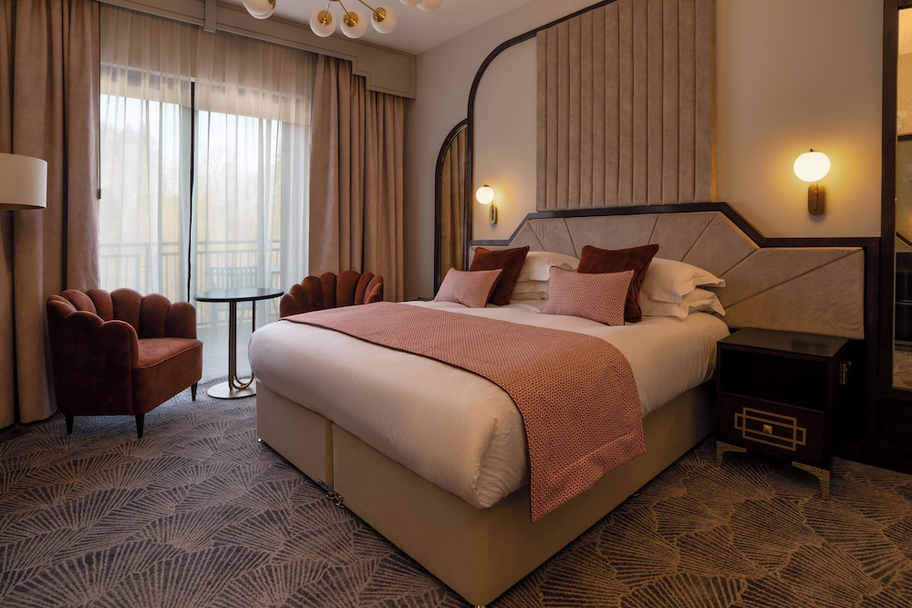 Estate, Castle, Deluxe, King Bed