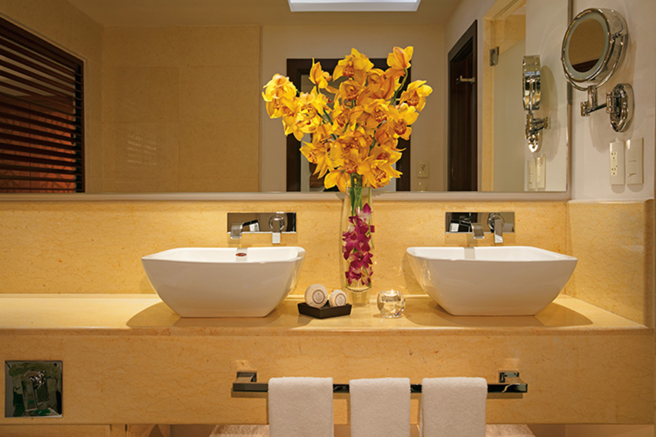 Preferred Club, Swim Out, 2 Queen Beds, Ocean View