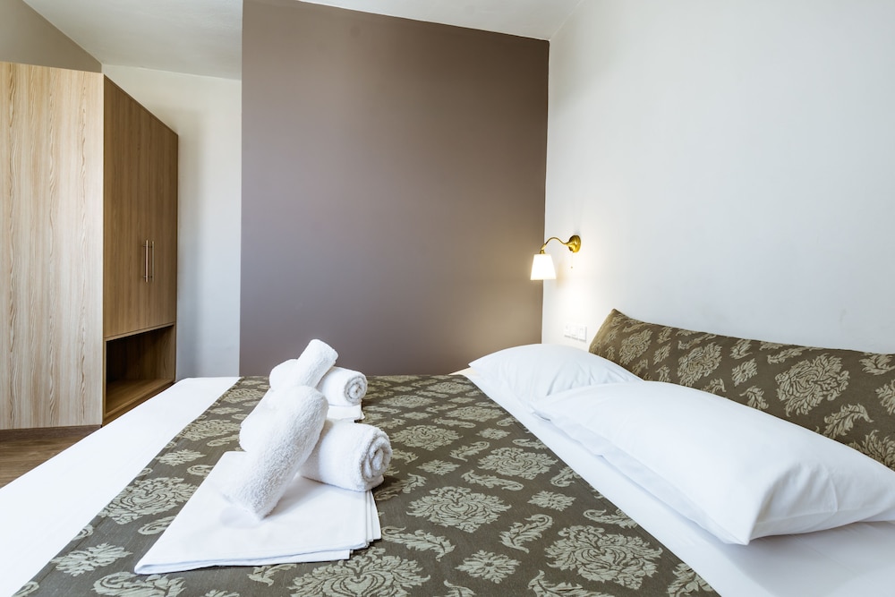 Gregory Comfort Hotel 14/46