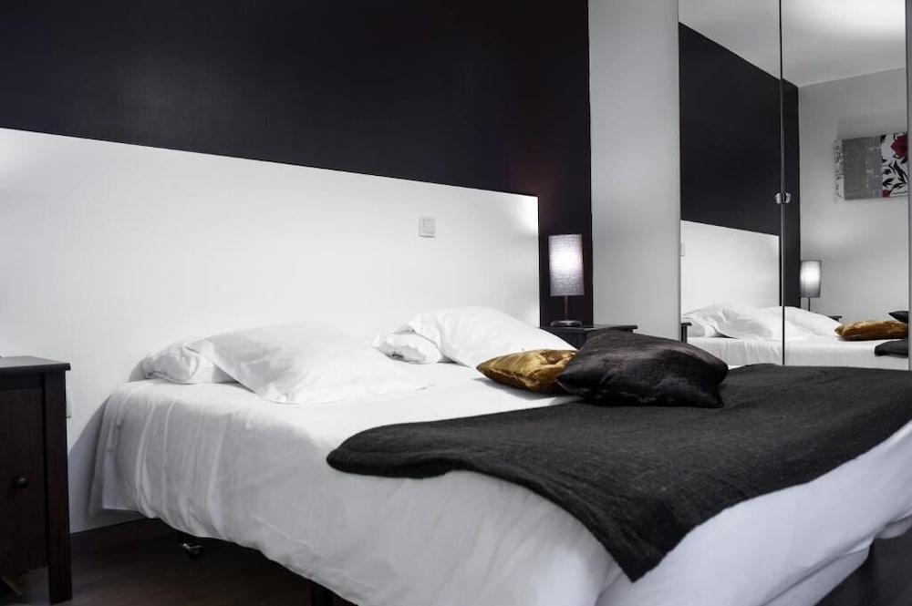 Thc Gran Via Hostel 5/28
