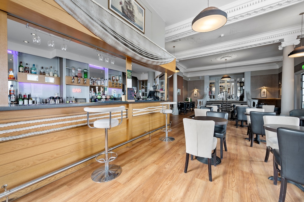 Royal Hotel Whitby 43/61