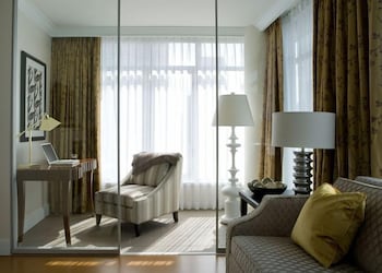 L'Hermitage Hotel 45/70