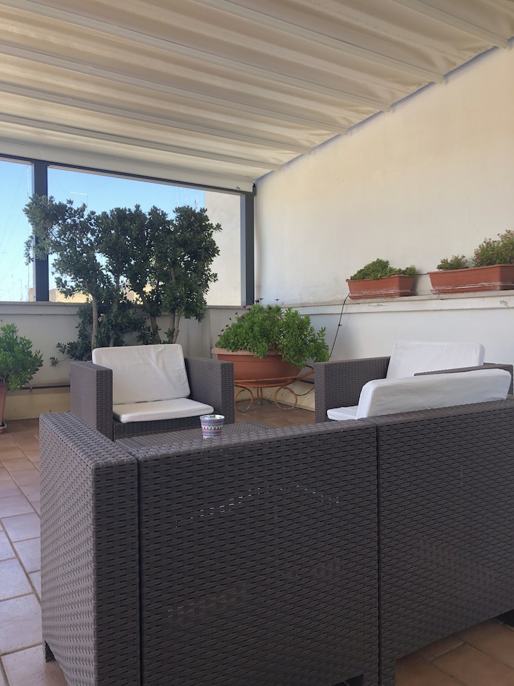 Visa Residence 27/50