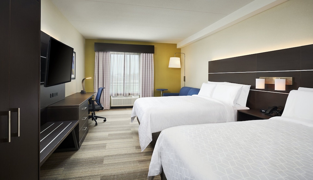 Holiday Inn Express & Suites Windsor East – Lakeshore, an IHG Hotel 11/70