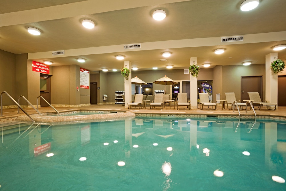 Holiday Inn Express Hotel And Suites Eau Claire North 41/57