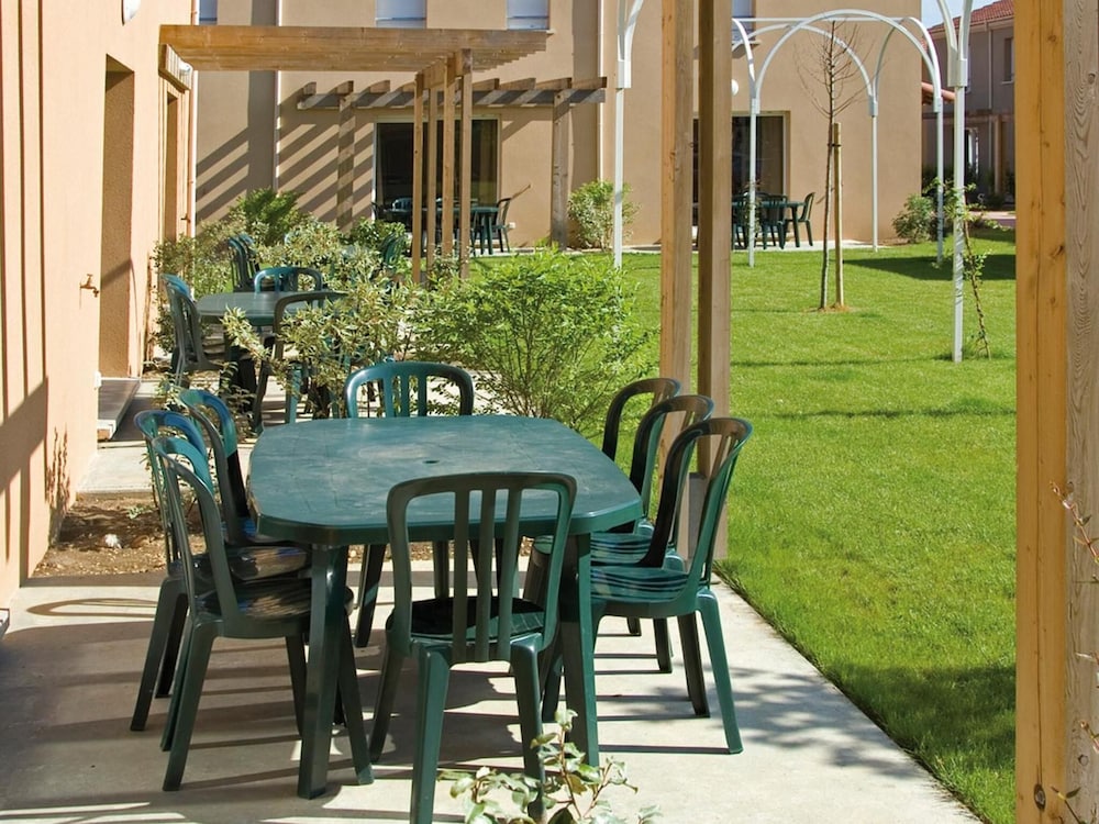 RESIDENCE LAGRANGE VACANCES LE CLOS DES VIGNES 11/40
