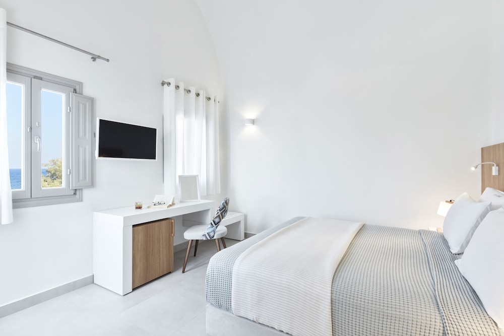 SUITE, BEACH FRONT