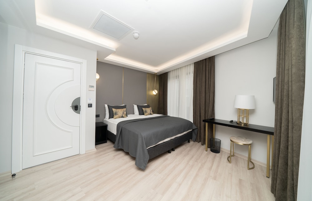 Fama Karakoy 13/30
