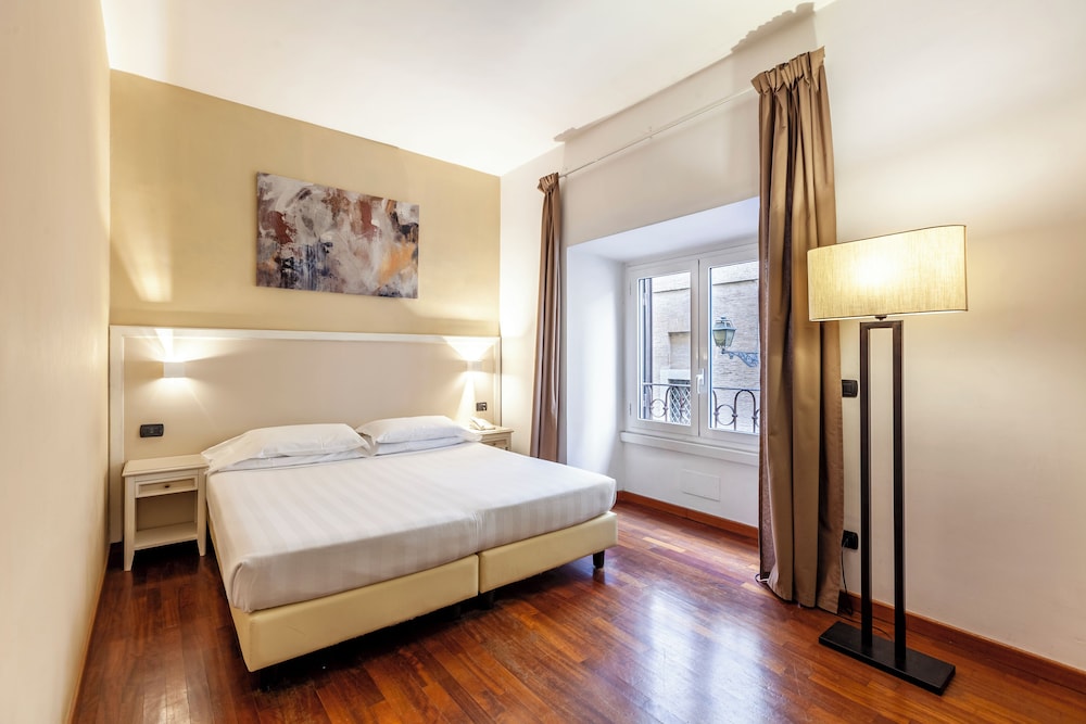 Inn Rome Rooms & Suites 20/50