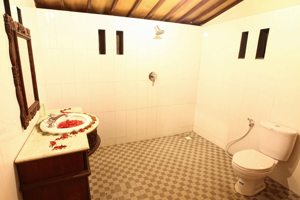 JOGLO, CLASSIC, VILLA