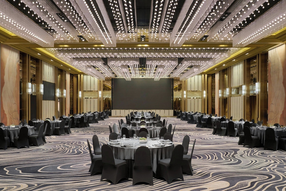 JW Marriott Hotel & Suites Saigon, The Apartments 37/49