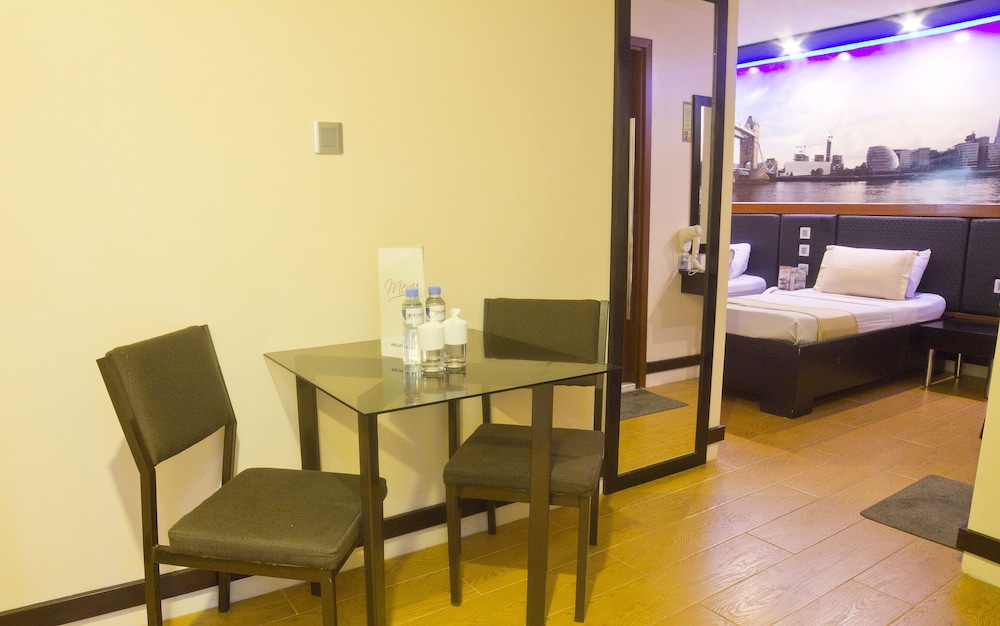 Eurotel Makati 24/31