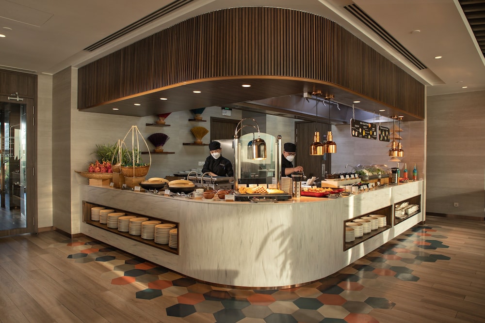 Radisson Hotel Danang 8/72
