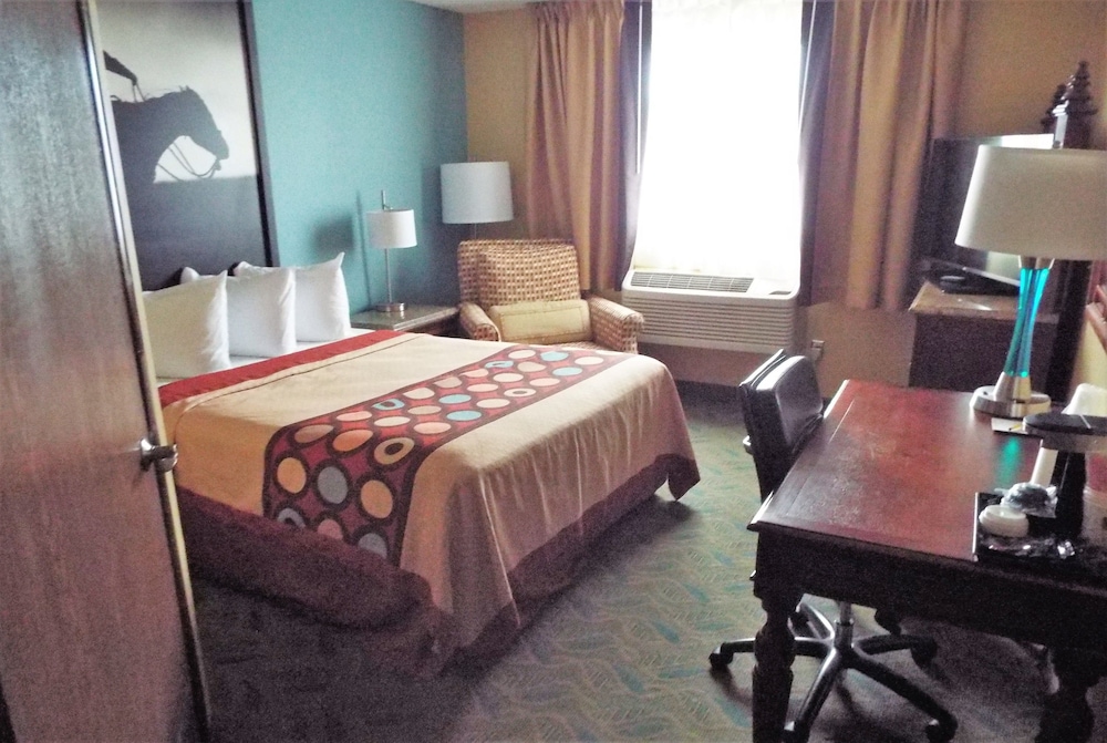 Super 8 by Wyndham Casper East/Evansville 10/33