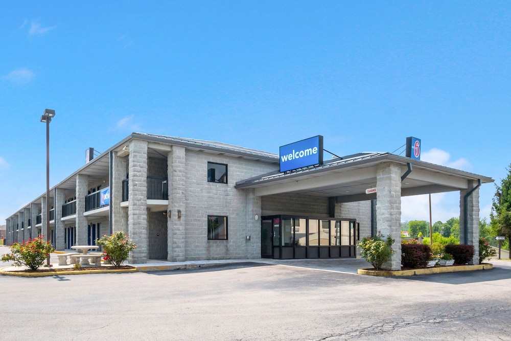 Motel6 London, KY in LONDON - KY