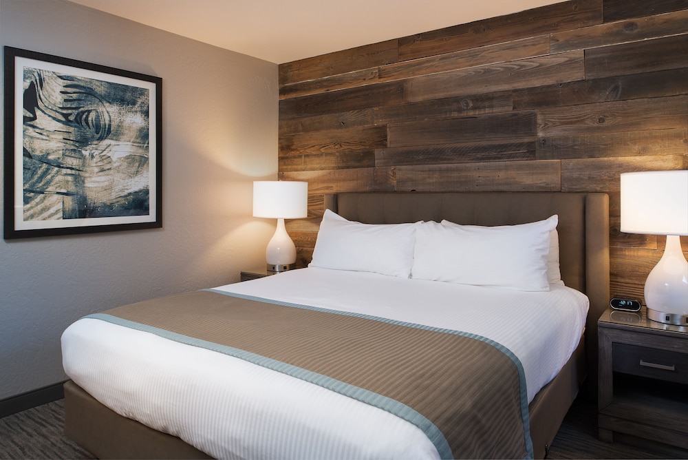 1 BEDROOM, DELUXE, SUITE