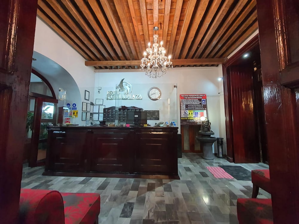 Hotel Puebla Plaza 3/50